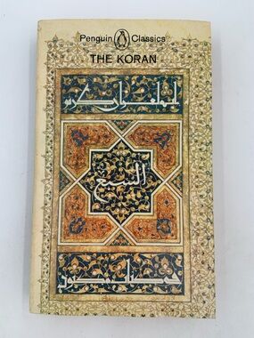🌹New Listing🌹GUC The Koran book - N. J. Dawood’s translation - Penguin Classics